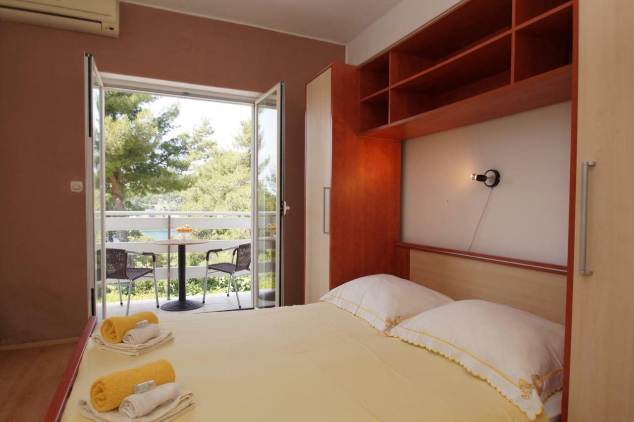 Vita Apartments Zrnovo Exterior foto